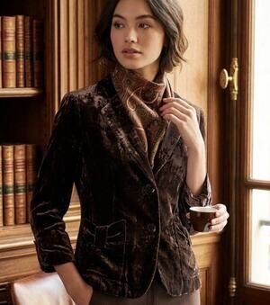 Susan Lewis silk blend crushed velvet blazer